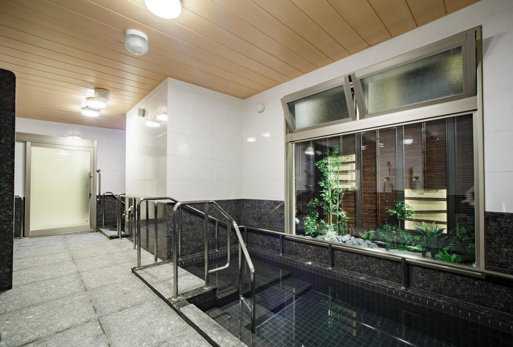 The United Hotel Osaka Umeda Bagian luar foto