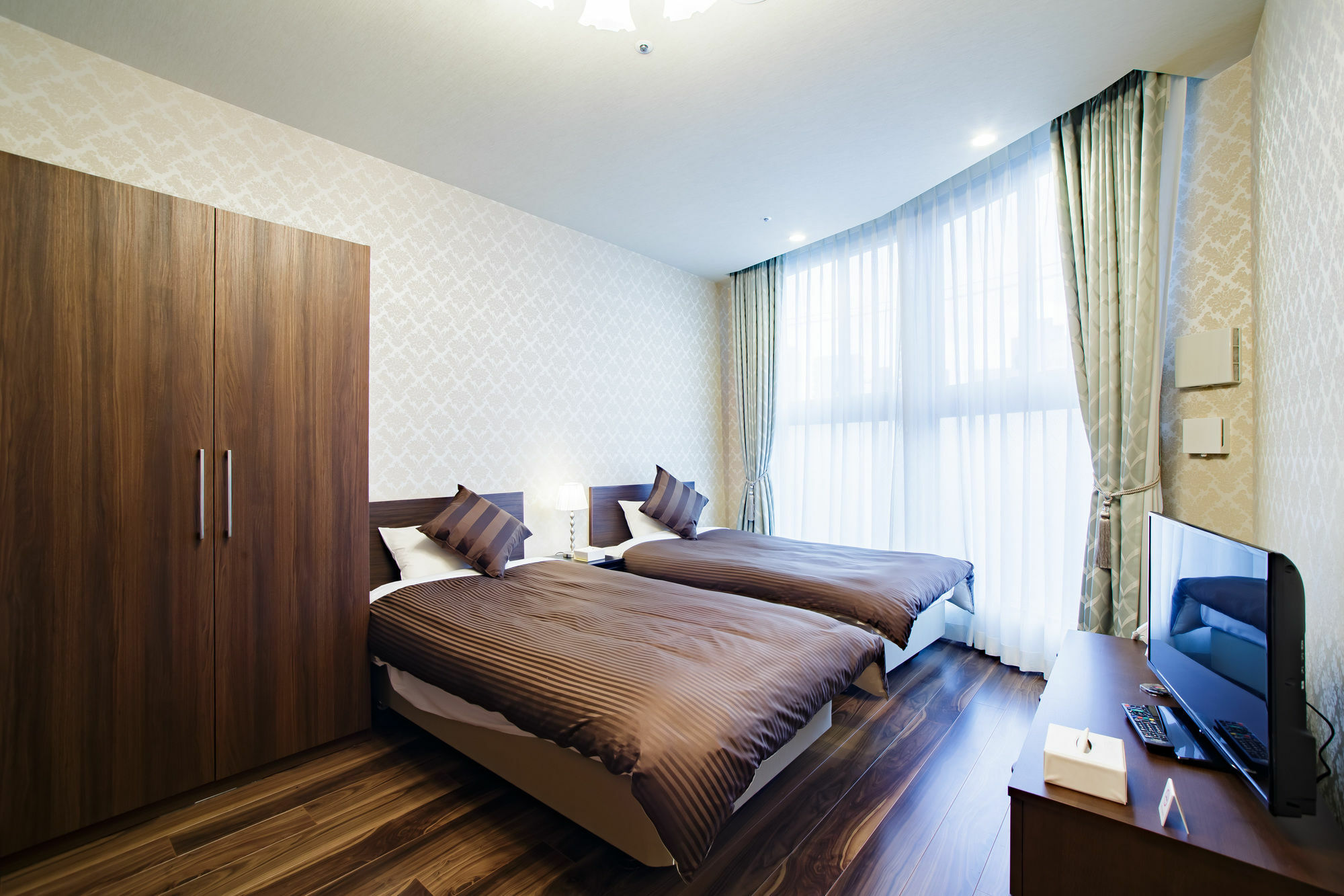 The United Hotel Osaka Umeda Bagian luar foto